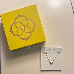 NWT Kendra Scott Mini Elisa Gold Satellite Short pendant necklace